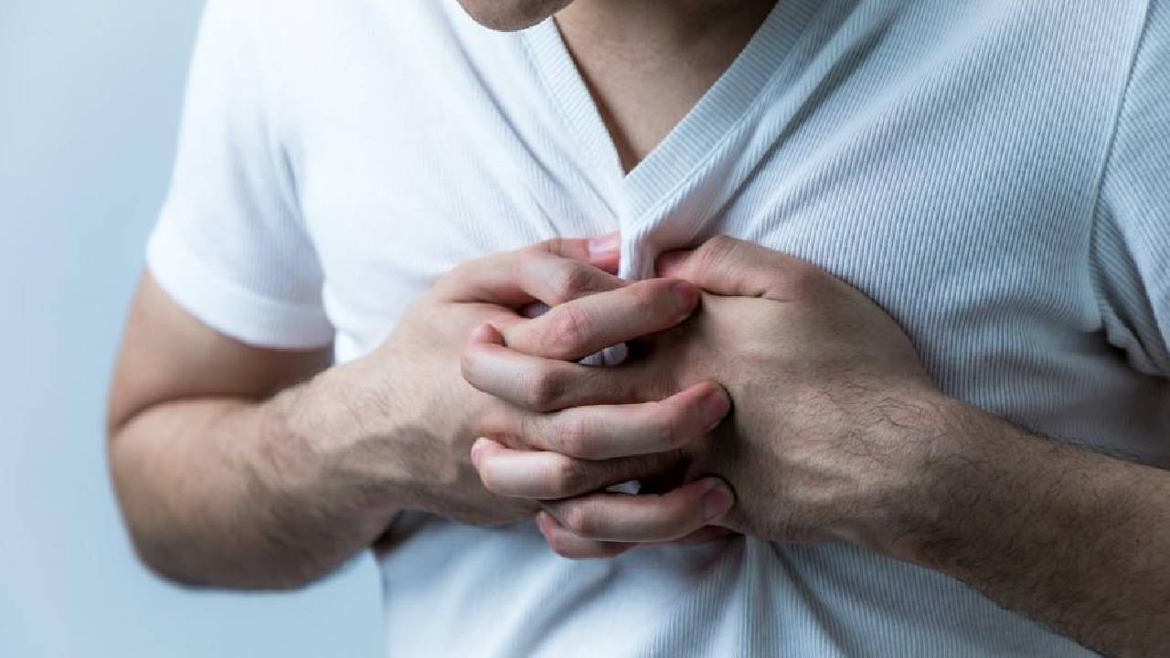 Heart Pain-Acidity: గుండెనొప్పి, ఎసిడిటీ వల్ల ఛాతిలో కలిగే బాధ మధ్య తేడా ఇదే..