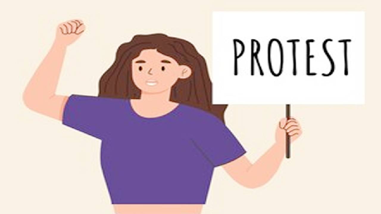 Jangaon: ప్రియుడి ఇంటి ముందు ప్రియురాలి ధర్నా..పురుగుల మందు తాగి ఆత్మహత్యాయత్నం