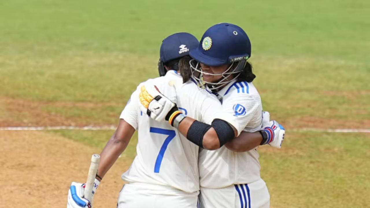 Ind v/s SA : మహిళల టెస్టులో తొలిసారిగా 600 పరుగులు.. దక్షిణాఫ్రికాపై టీమిండియా ప్రపంచ రికార్డు