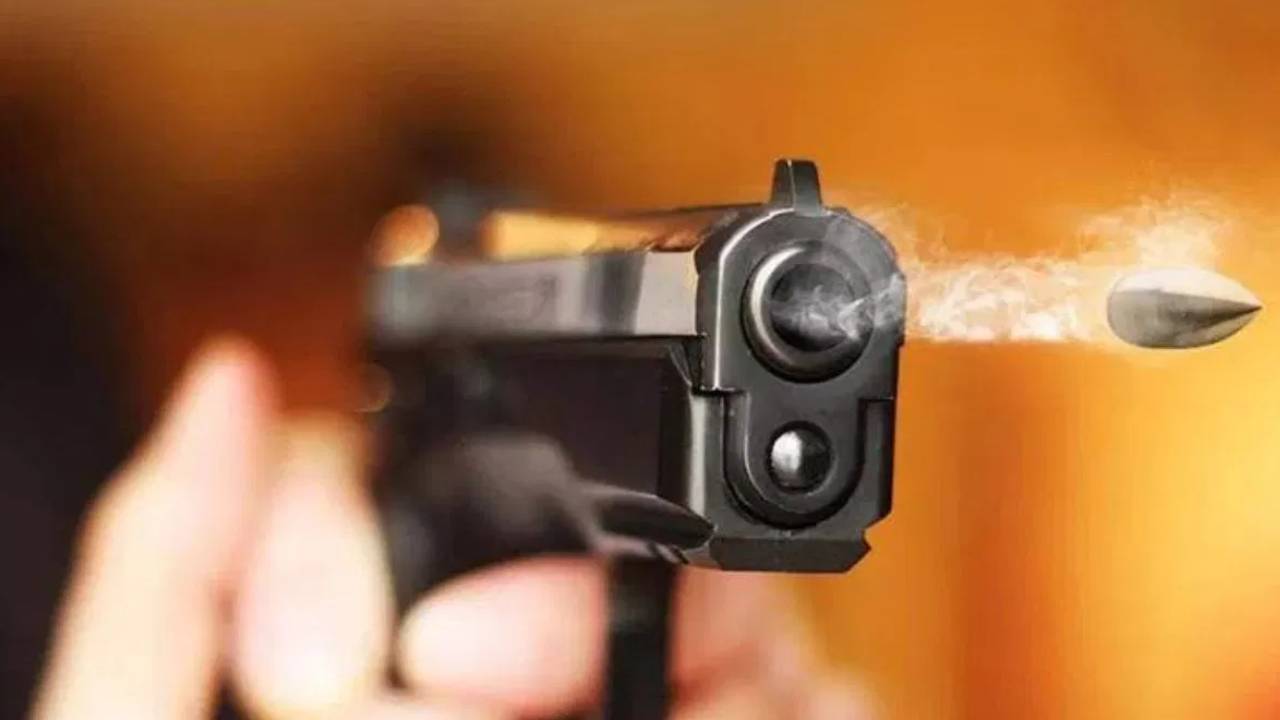 Gunfire : అమెరికాలో మరోసారి కాల్పుల కలకలం.. ఇద్దరు మృతి, ఎనిమిది మందికి గాయాలు