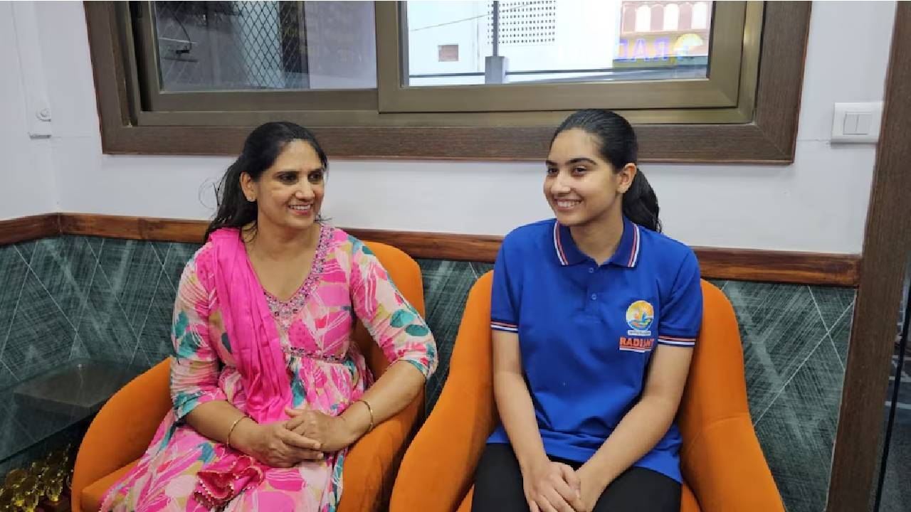 NEET UG 2024: నీట్ లో ఆలిండియా ఫస్ట్ ర్యాంక్ సాధించిన రాజస్థాన్ అమ్మాయి..ఏం చెప్పిందంటే?