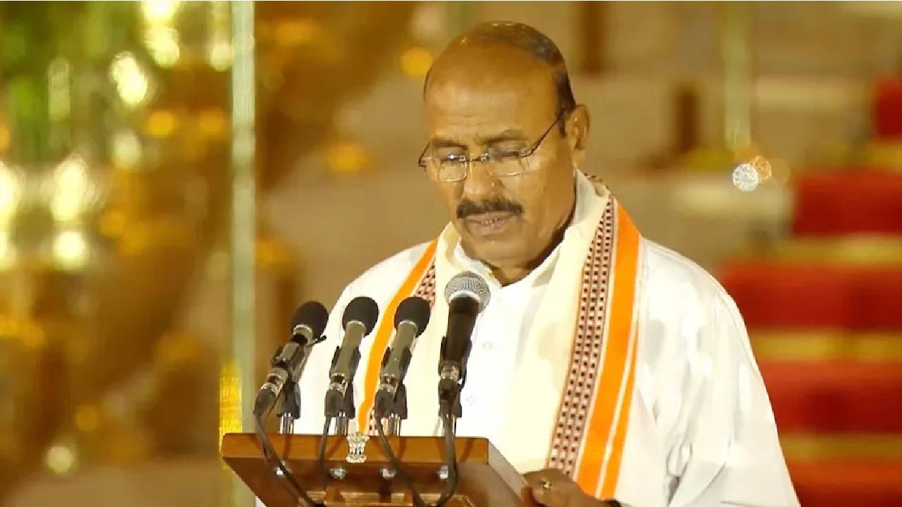 Virendra Kumar: సైకిల్ కు పంక్చర్లు వేసే స్థాయి నుంచి మూడు సార్లు కేంద్ర మంత్రిగా..ఎవరో తెలుసా?