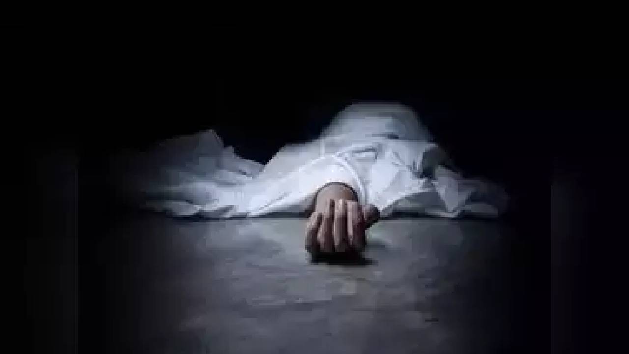 Hyderabad: కొంపల్లి  శ్రీ చైతన్య హాస్టల్ లో విద్యార్థి అనుమానాస్పద మృతి..