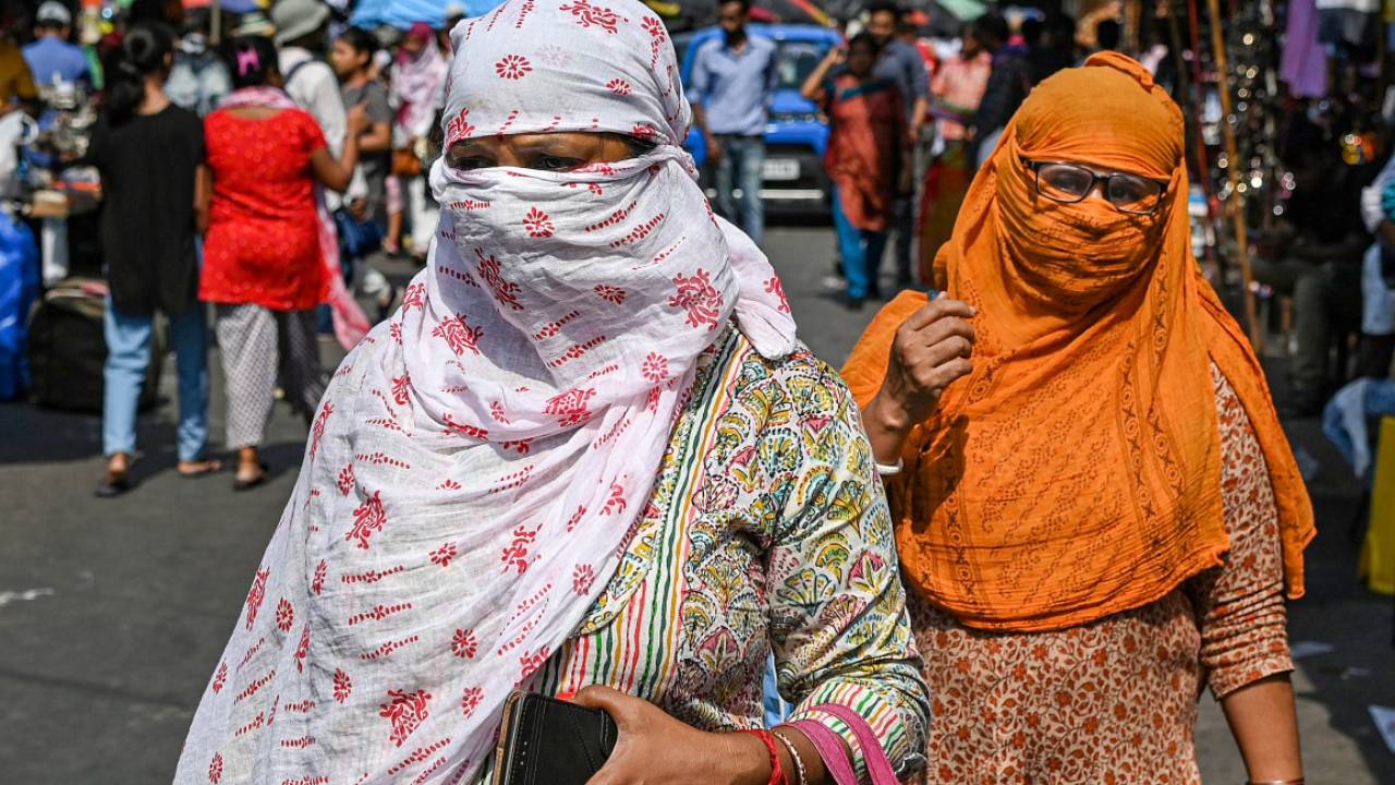 UP High Temperature : యూపీలో ఆగని మరణాలు.. 19మంది పోలింగ్ సిబ్బందితో సహా 189 మంది మృతి