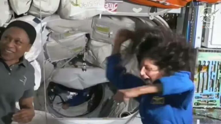 Sunita Williams: అంతరిక్షంలోకి చేరుకోగానే ఆనందంతో చిందులేసిన వ్యోమగామి విలియమ్స్