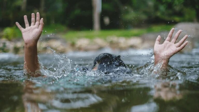 Russia: రష్యాలోని వోల్ఖోవ్ నదిలో మునిగి నలుగురు భారతీయ విద్యార్థుల మృతి