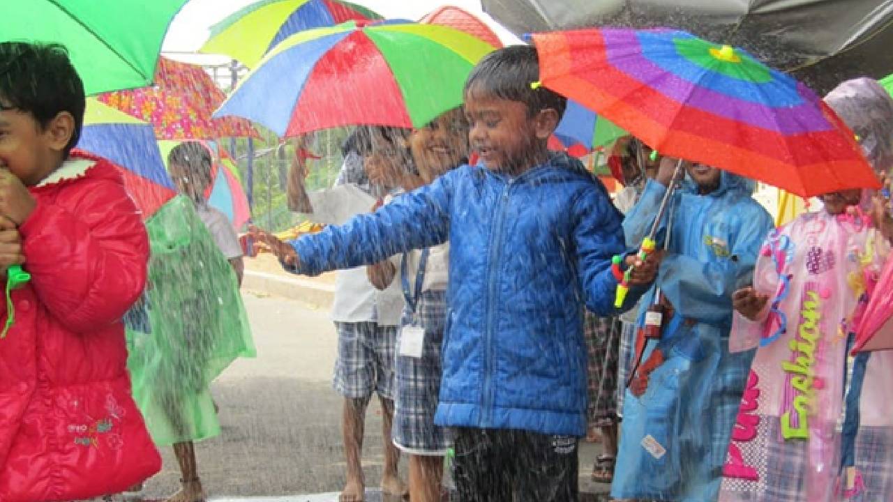 Rainy Season : వర్షాకాలంలో పిల్లల ఆరోగ్యంపై శ్రద్ధ అవసరం.. ఈ నియమాలు పాటించండి