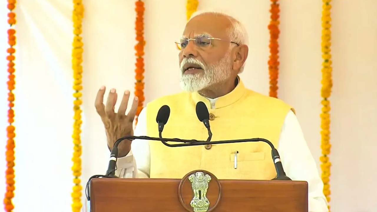 PM Modi: సోషల్ మీడియా ఖాతాల్లో మార్పులు.. కారణమిదే!