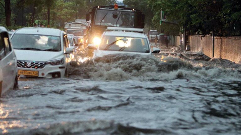 Delhi rain: ఢిల్లీలో రికార్డ్ స్థాయిలో వర్షపాతం.. 1936 నాటి రికార్డ్ బ్రేక్