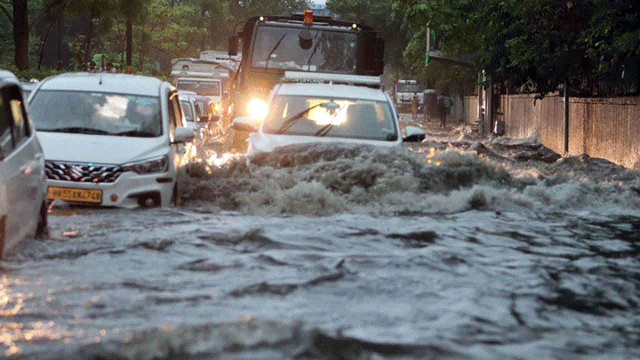 Delhi rain: ఢిల్లీలో రికార్డ్ స్థాయిలో వర్షపాతం.. 1936 నాటి రికార్డ్ బ్రేక్