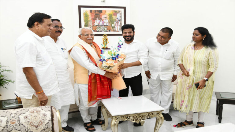 CM Revanth Reddy: 2.70 ల‌క్ష‌ల ఇళ్ల‌ను మంజూరు చేయండి.. కేంద్ర మంత్రి మనోహర్ లాల్ ఖట్టర్‌కు సీఎం రేవంత్  వినతి