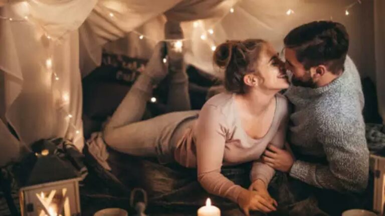 Romantic Bedroom: వర్షాకాలంలో పడకగదిని రొమాంటిక్‌గా మార్చేందుకు 5 సులభమైన చిట్కాలు