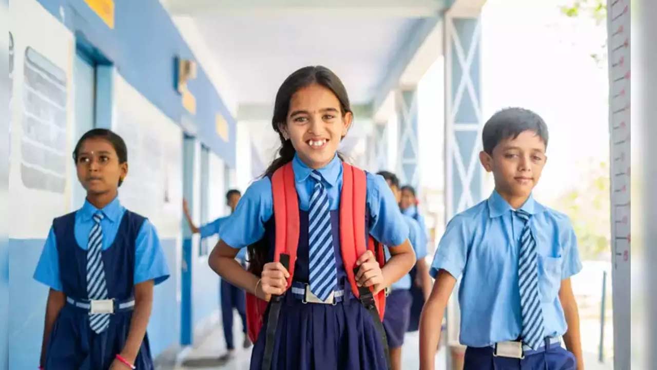 Schools Reopen: ఏపీ వ్యాప్తంగా నేటి నుంచి పాఠశాలలు పునఃప్రారంభం
