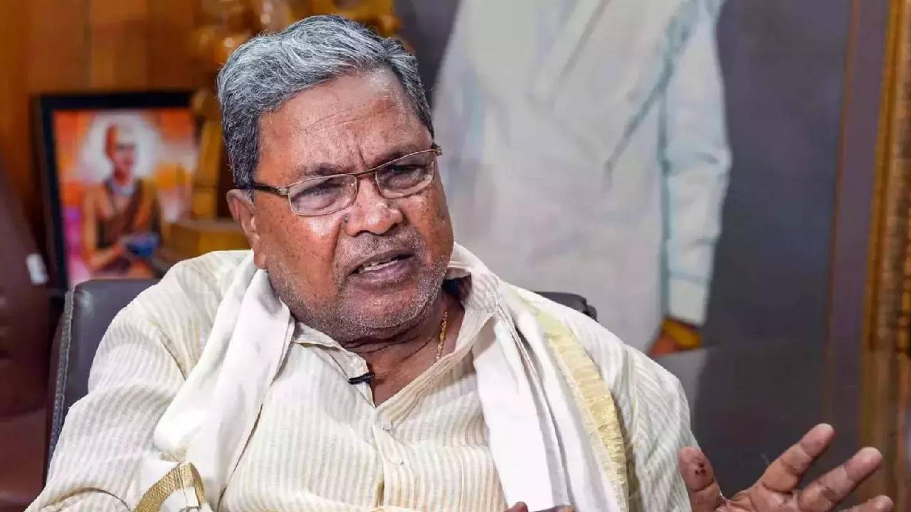 Siddaramaiah: ఏపీ, తమిళనాడులో కర్ణాటక పరిస్థితి కనిపించదు.. “కన్నడ” ప్రతీ ఒక్కరూ నేర్చుకోవాలి..