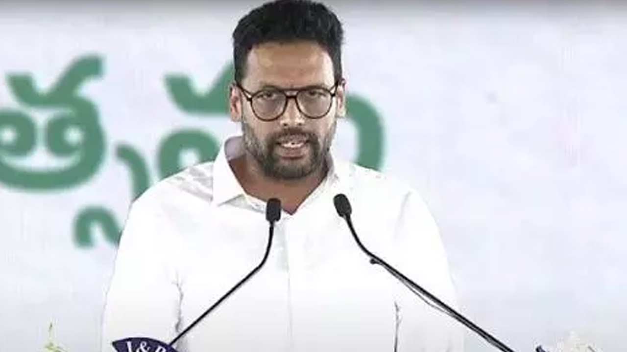 Minister TG Bharath: మంత్రిగా బాధ్యతలు స్వీకరించిన టీజీ భరత్.. స్పెషల్‌ స్టేటస్‌పై ఆసక్తికర వ్యాఖ్యలు..