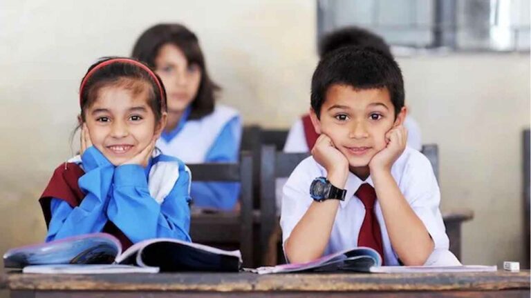 Schools Reopen: ముగిసిన వేసవి సెలవులు.. నేటి నుంచి స్కూళ్లు రీ ఓపెన్..