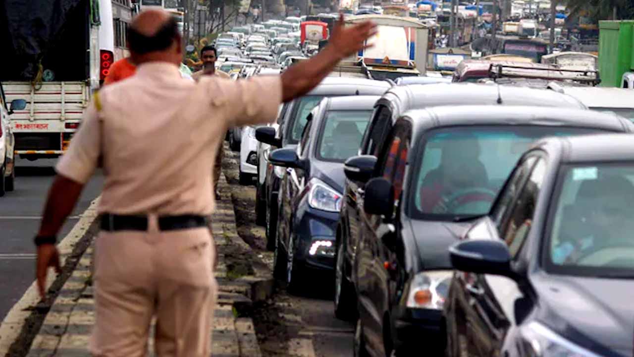 Traffic Restrictions: అల‌ర్ట్‌… రేపు న‌గ‌రంలో ప‌లు చోట్ల ట్రాఫిక్ ఆంక్షలు..