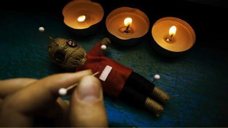 Uttar Pradesh: మంత్రాల అనుమానంతో మహిళపై దాడి.. నోట్లో మూత్రం పోసి..!