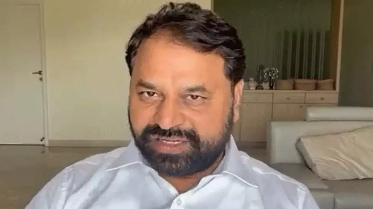 Addanki Dayakar : బీఆర్ఎస్‌కు అసెంబ్లీలో ఏ అంశాలు ఎత్తుకోవాలని తెలవడం లేదు