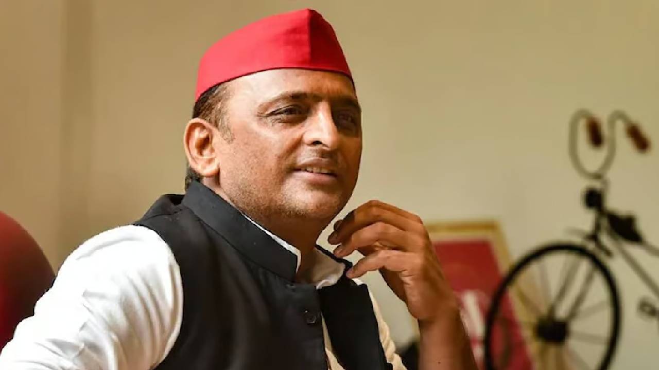 Akhilesh Yadav: ‘‘ఏం తమ్ముడు, నీకు వేరేలా ట్రీట్మెంట్ ఇవ్వాలా..?’’ జర్నలిస్టుకు అఖిలేష్ బెదిరింపు, వీడియో వైరల్..