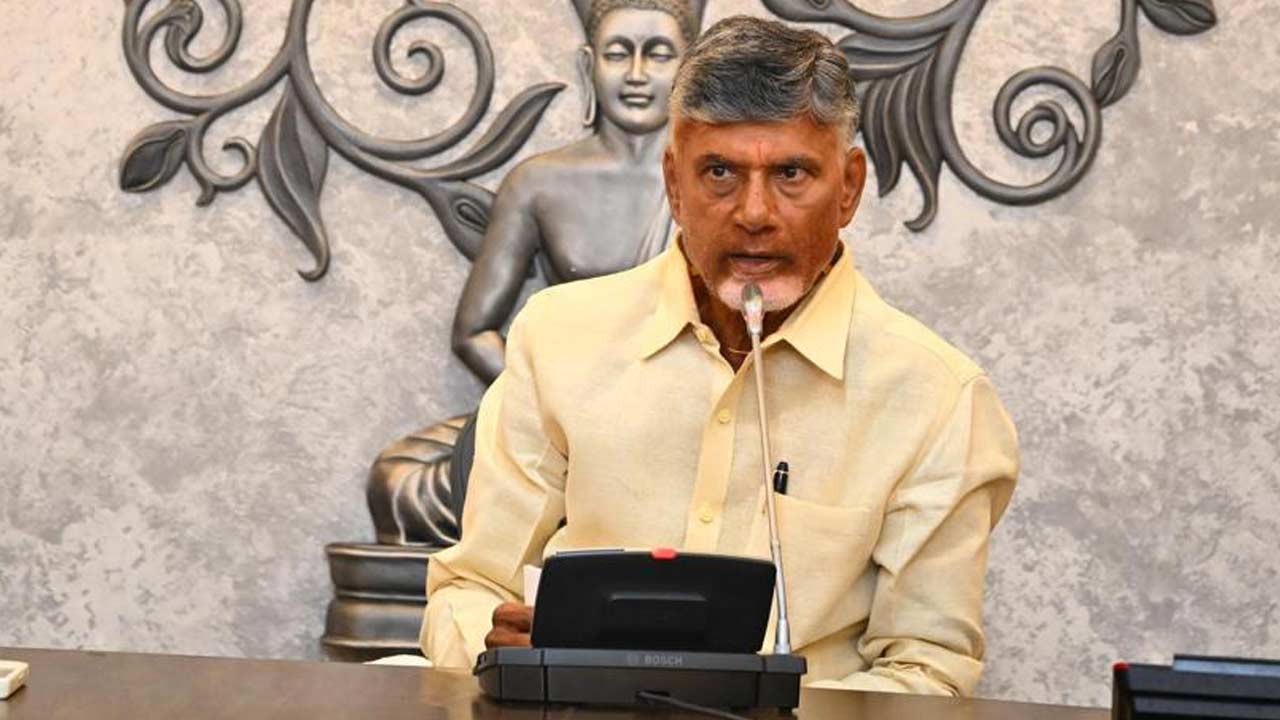 CM Chandrababu: బదిలీలపై సీఎం కసరత్తు.. సీఎంవో, సీఎస్‌, డీజీపీతో భేటీ