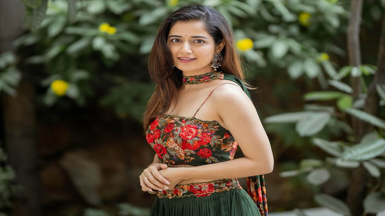 Ashika Ranganath: స్టార్ హీరోకి జోడిగా లక్కీఛాన్స్‌ కొట్టేసిన నాగార్జున బ్యూటీ..