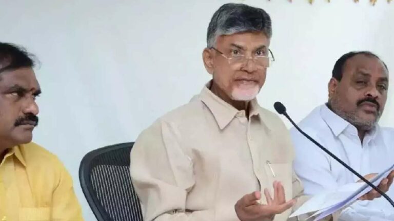 CM Chandrababu: ఐఏఎస్‌, ఐపీఎస్‌లతో చంద్రబాబు భేటీ.. అధికారుల తీరుపై కీలక వ్యాఖ్యలు