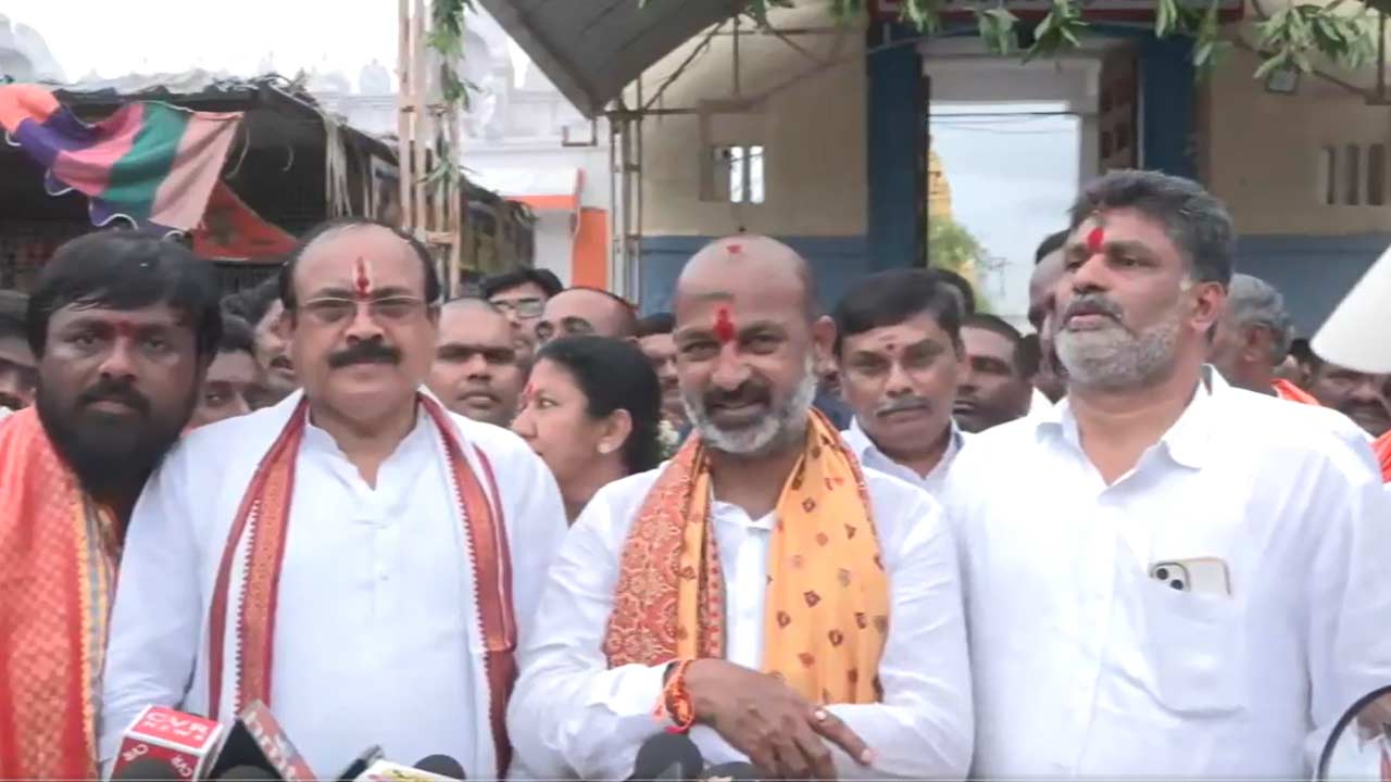 Bandi Sanjay : కేసీఆర్ లా దొంగ మాటలు నేను మాట్లాడలేను