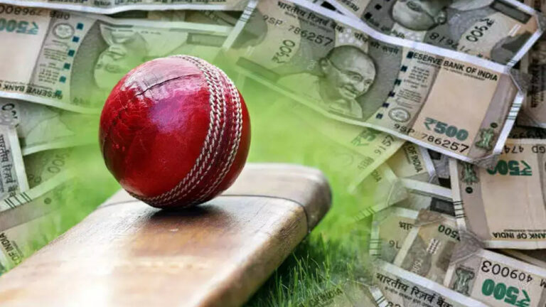 Cricket Betting : హైదరాబాద్‌లో క్రికెట్ బెట్టింగ్ రాకెట్ గుట్టు రట్టు