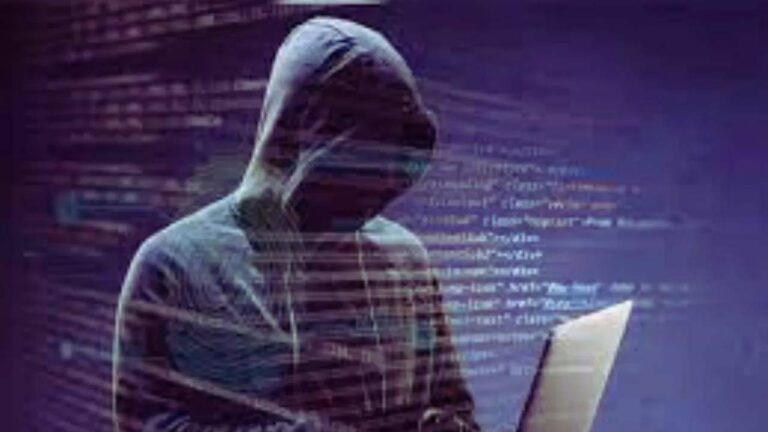 Noida: సైబర్ నేరగాళ్ల ఉచ్చులో పడ్డ మహిళ.. రూ.1.3 కోట్లు అపహరణ