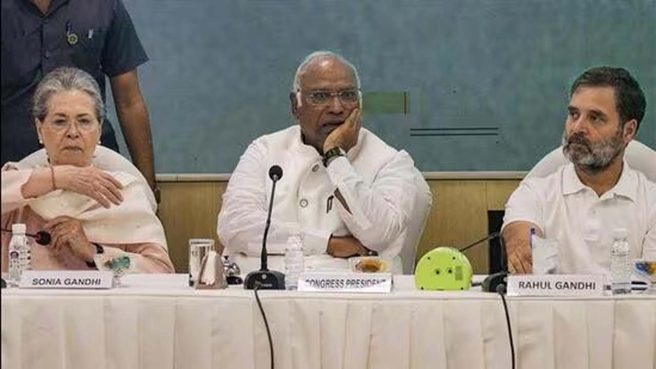 Delhi: శనివారం కాంగ్రెస్ వర్కింగ్ కమిటీ భేటీ.. తాజా పరిణామాలపై చర్చ