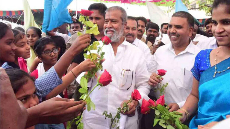 Damodara Rajanarsimha : ప్రైవేటు పాఠశాలలకు ధీటుగా ప్రభుత్వ పాఠశాలలు