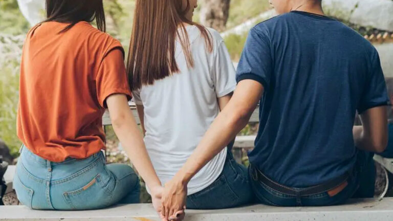 Extramarital Affairs: అంబర్‌పేటలో రచ్చకెక్కిన వివాహేతర సంబంధం..