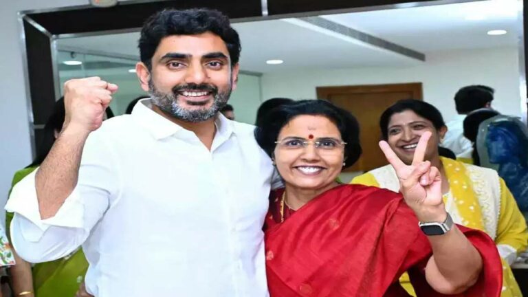 Nara Bhuvaneshwari: మంత్రిగా బాధ్యతలు స్వీకరించిన లోకేష్‌.. భావోద్వేగానికి గురైన భువనేశ్వరి