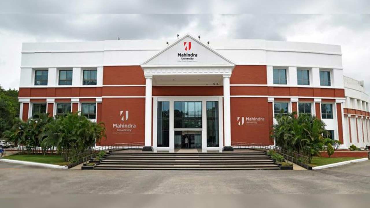 Mahindra University : మహీంద్రా యూనివర్సిటీలో పోలీసులకు శిక్షణా కార్యక్రమం