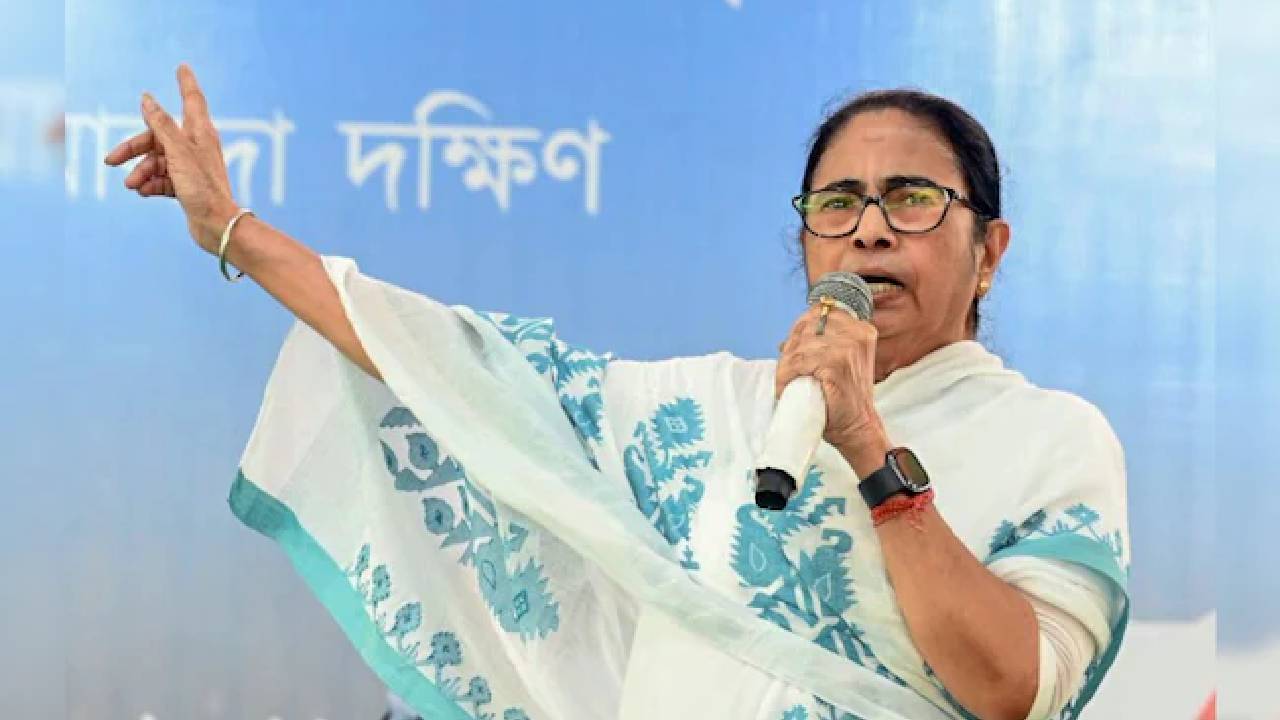Mamata Banerjee: ‘‘కొన్నిసార్లు ప్రభుత్వాలు ఒక రోజు మాత్రమే ఉంటాయి.’’ దీదీ సంచలన వ్యాఖ్యలు..