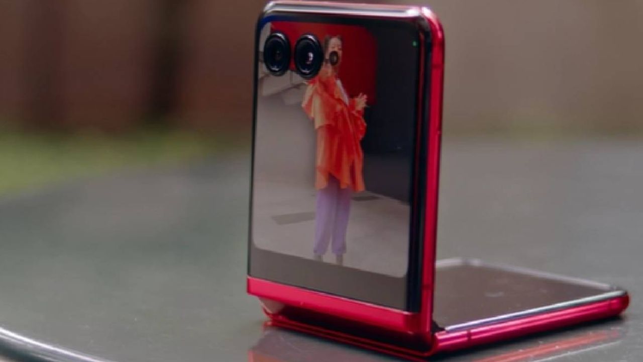 Motorola Razr 50 Ultra Price: ఏఐ ఫీచర్లతో ‘మోటోరొలా రేజర్‌ 50 అల్ట్రా’.. లాంచ్, ఫీచర్స్ డీటెయిల్స్ ఇవే!