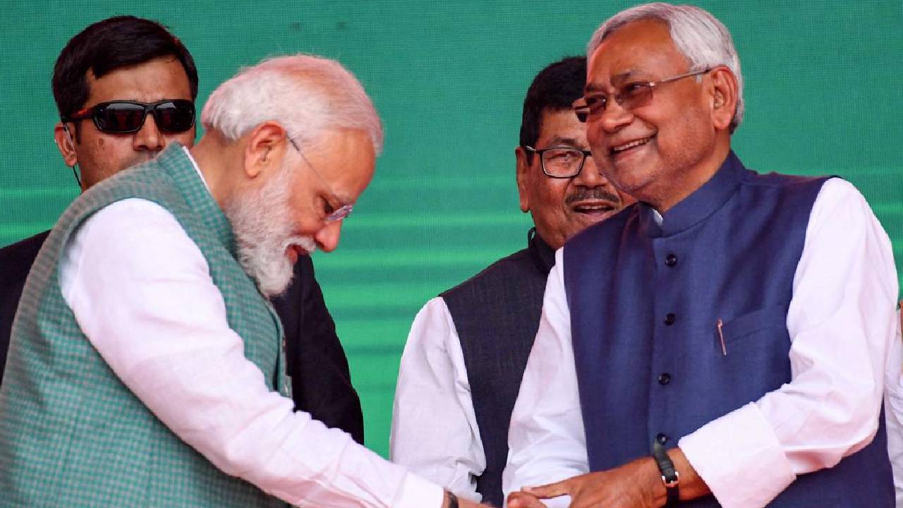 Nitish Kumar: “నేను ఎప్పుడూ ప్రధాని మోడీతోనే ఉంటా”.. ఇండియా కూటమికి నితీష్ కుమార్ షాక్..