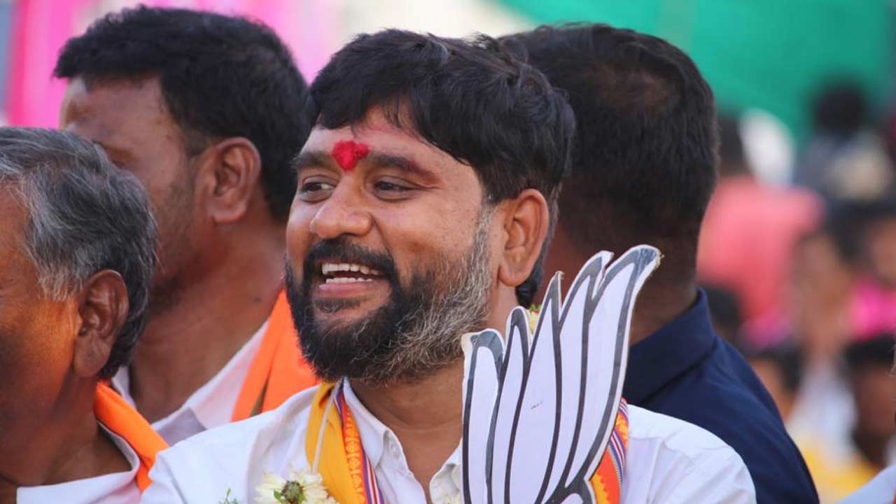 Palvai Harish : పోడు భూములు రణ రంగాన్ని సృష్టిస్తున్నాయి