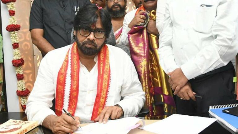 Pawan Kalyan: వరుసగా రెండో రోజు డిప్యూటీ సీఎం పవన్‌ కల్యాణ్‌ సమీక్షలు..