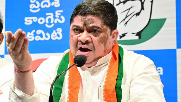 Ponnam Prabhakar: జాయింట్ ట్రాన్స్⁬పోర్ట్ కమిషనర్ రమేష్⁬పై దాడిని ఖండించిన మంత్రి..