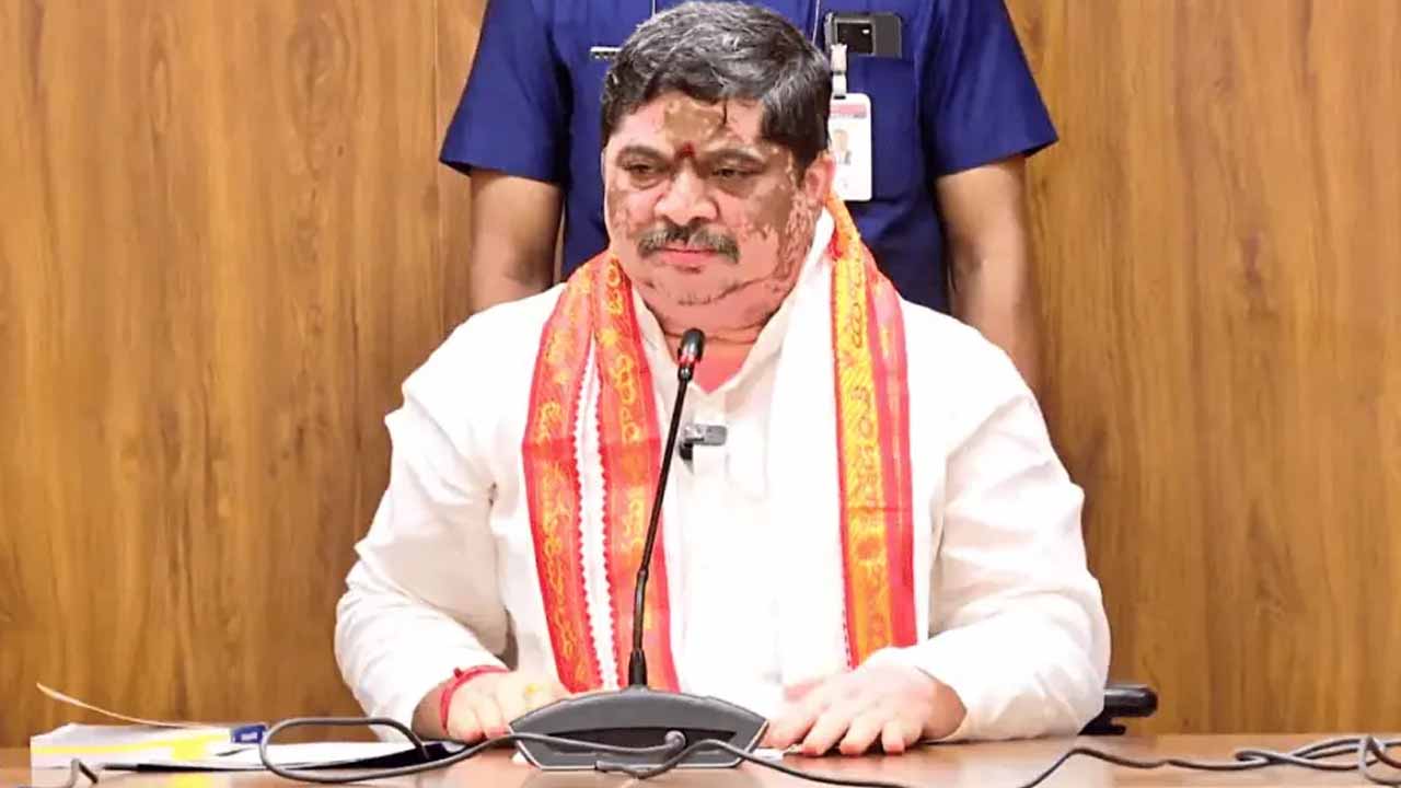 Ponnam Prabhakar: అత్యంత వైభవంగా బోనాల ఉత్సవాలు.. పొన్నం ప్రభాకర్‌ సమీక్ష..