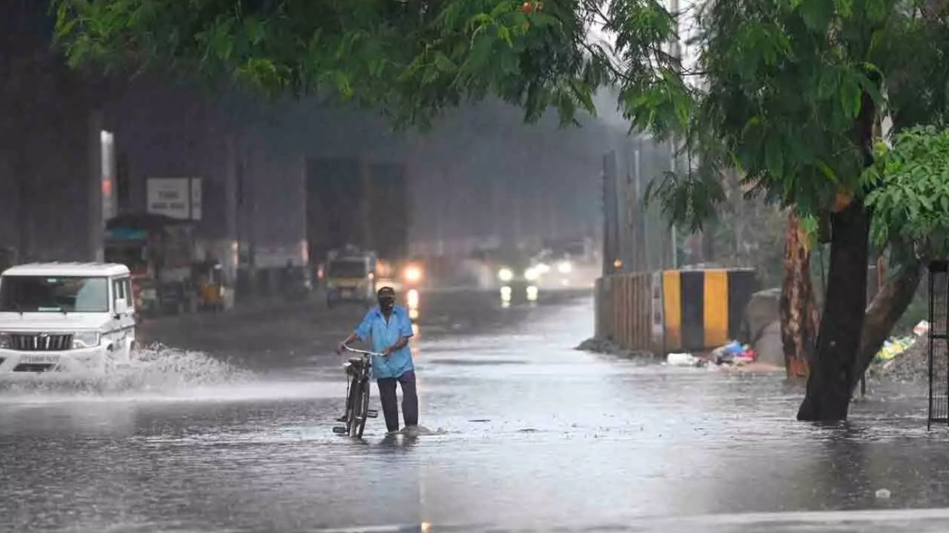 Hyderabad Rains: హైదరాబాద్ లో వర్షం.. పలు చోట్ల ఉరుములతో కూడిన భారీ వర్షం..