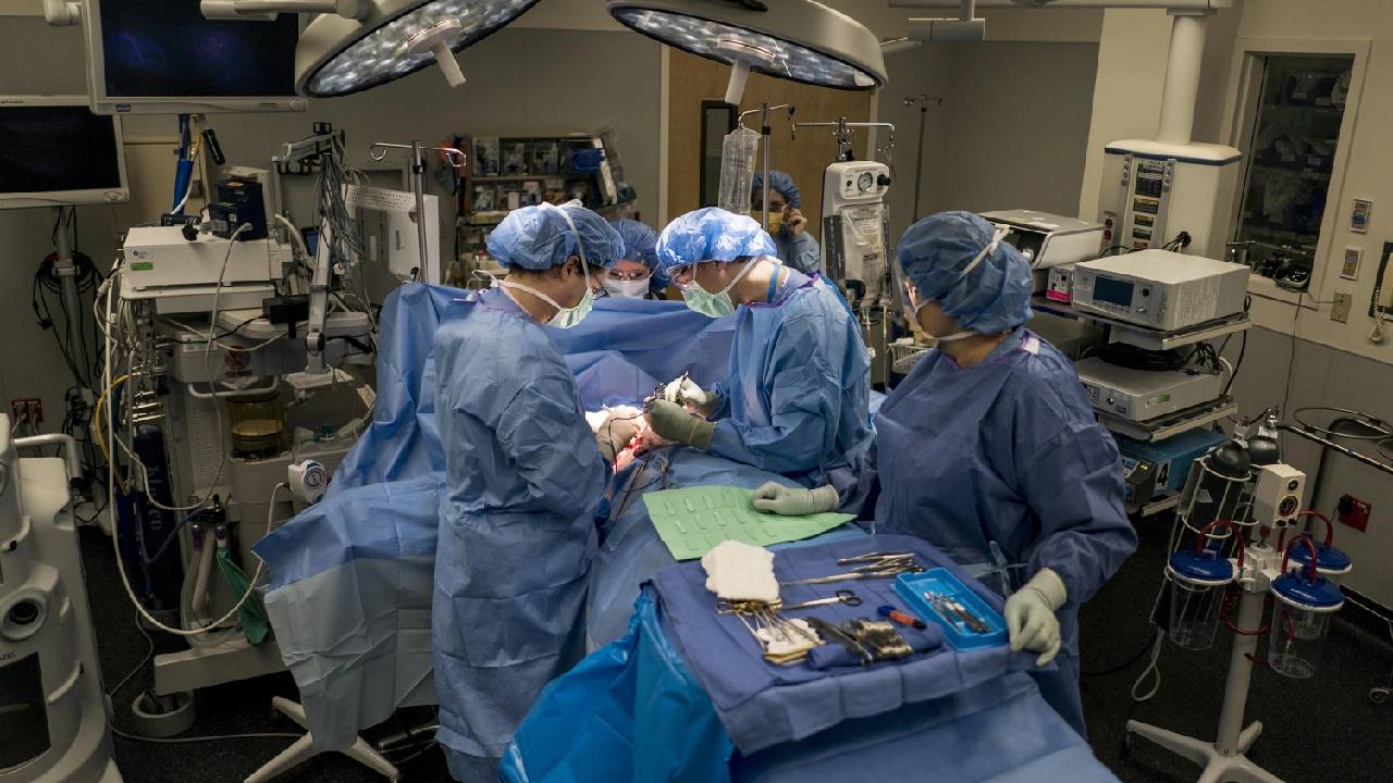 Uttar Pradesh: అబ్బాయిగా నిద్రపోయి, అమ్మాయిగా లేచాడు.. తెలియకుండా లింగమార్పిడి..