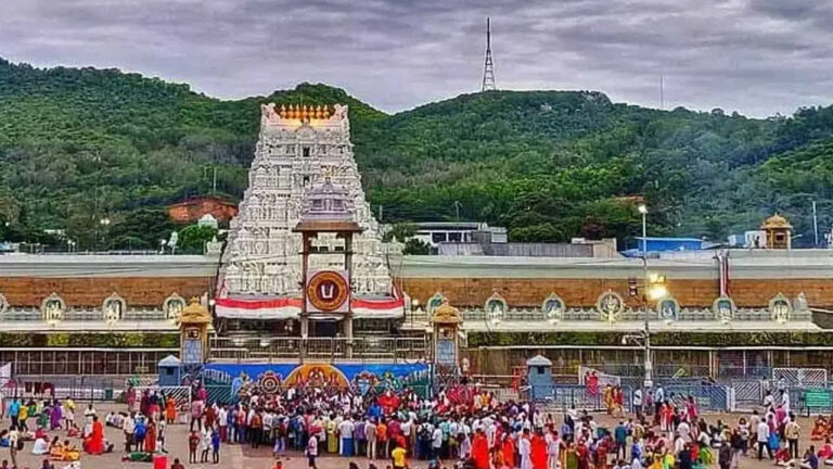 Tirumala: తిరుమల వార్షిక బ్రహ్మోత్సవాలపై టీటీడీ ఈవో సమీక్ష