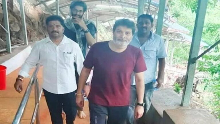 Trivikram : పవన్ కల్యాణ్ గెలుపు.. కాలినడకన తిరుమలకు త్రివిక్రమ్..