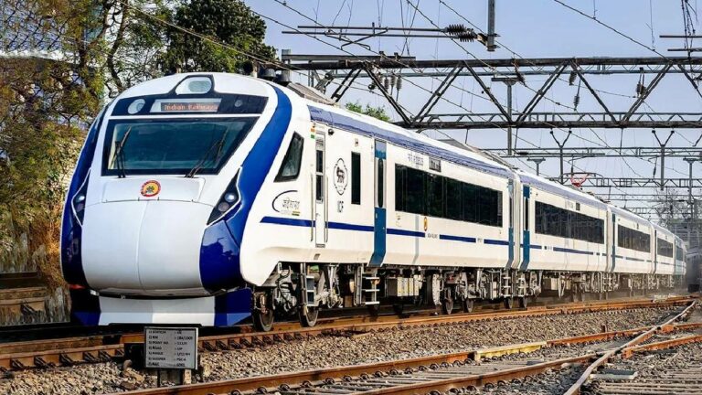 Vande Bharat Express: వందేభారత్, గతిమాన్ ఎక్స్‌ప్రెస్ రైళ్ల వేగం 130 కి.మీకి తగ్గింపు..