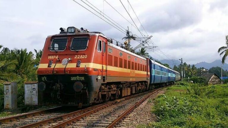 Indian railways: వెయిటింగ్ లిస్టులకు స్వస్తి.. ఎప్పుటినుంచంటే..!