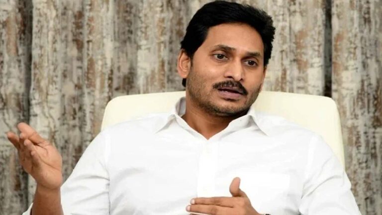 YS Jagan: వైసీపీ ఎమ్మెల్సీలతో వైఎస్‌ జగన్‌ కీలక భేటీ.. పలు అంశాలపై దిశానిర్దేశం