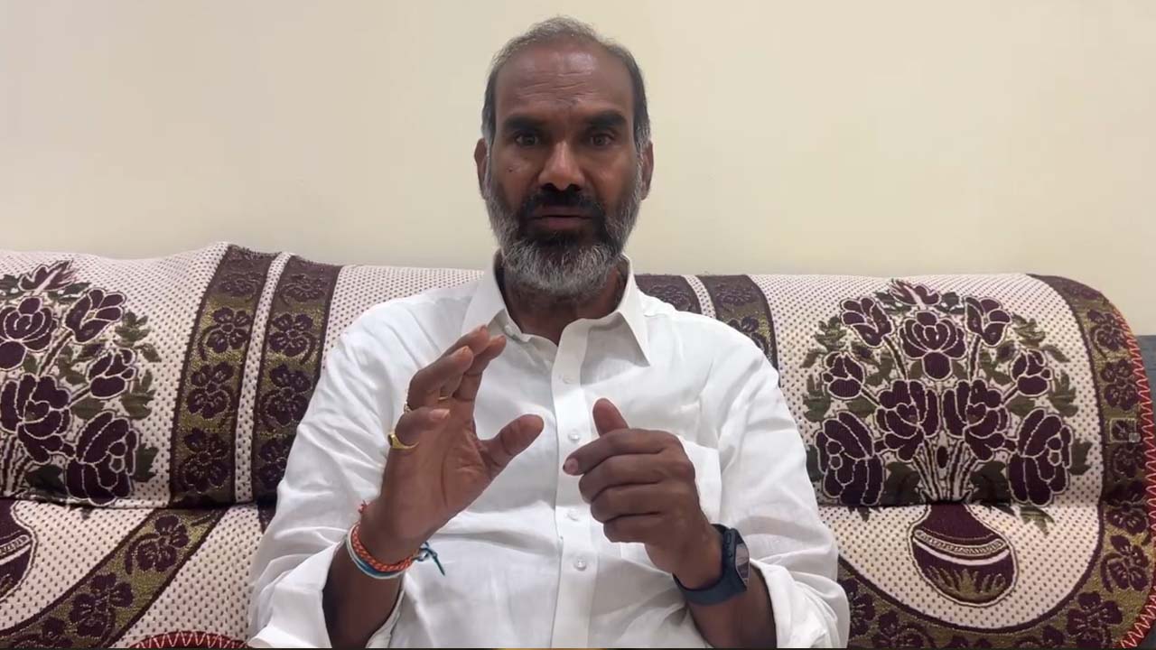 Adi Srinivas: హరీష్‌ రావుపై బండి సంజయ్ ప్రశంసలు.. బీజేపీ ప్లాన్ అదే?